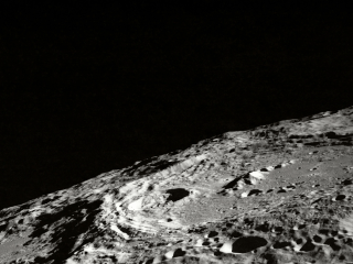 Nave espacial cuevas lunares
